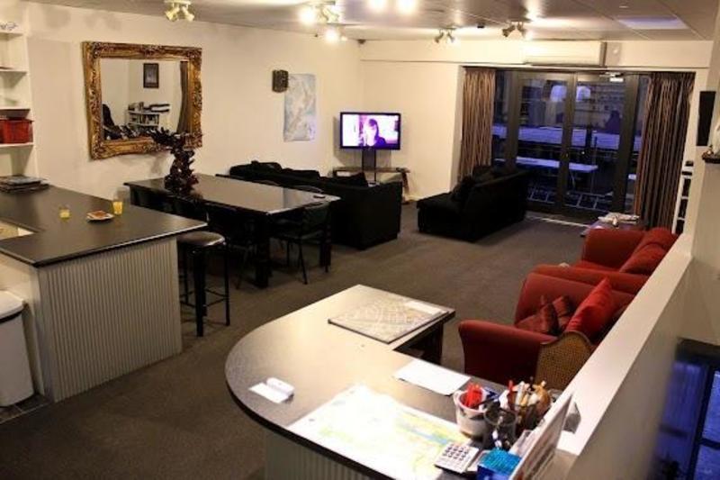 Eagles Nest Backpackers Hostel Хамилтън Екстериор снимка