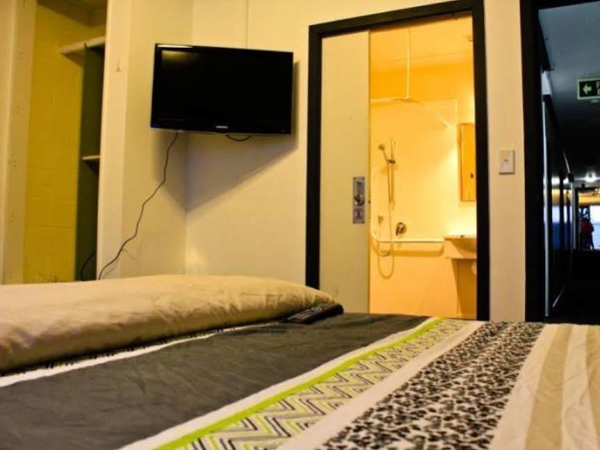 Eagles Nest Backpackers Hostel Хамилтън Екстериор снимка