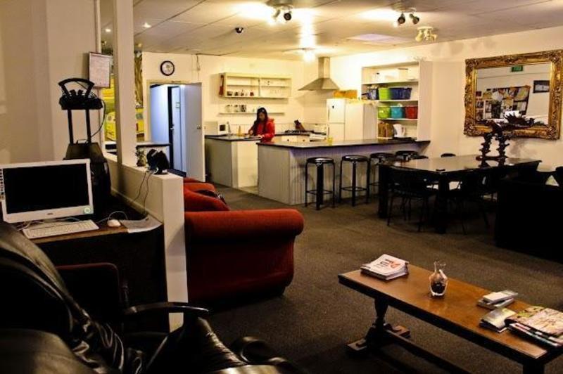 Eagles Nest Backpackers Hostel Хамилтън Екстериор снимка